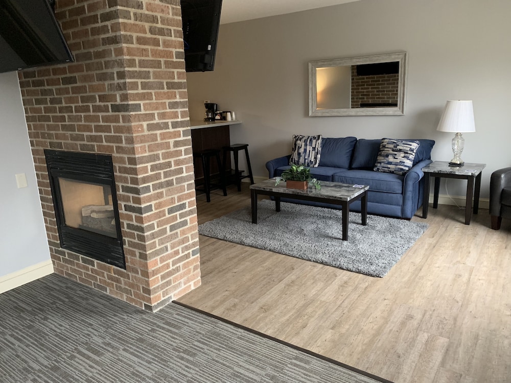 Exclusive Suite, Multiple Beds, Fireplace