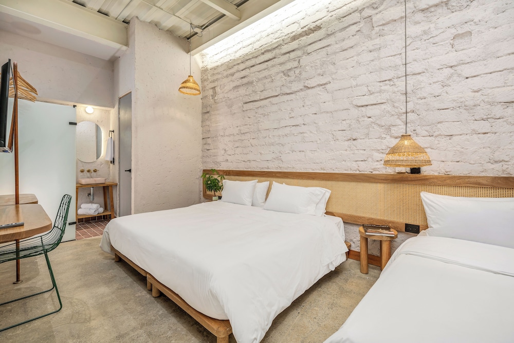 Family Studio Suite (103)