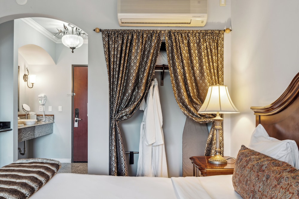 Premium Room (Premium King Room) - Photo 2