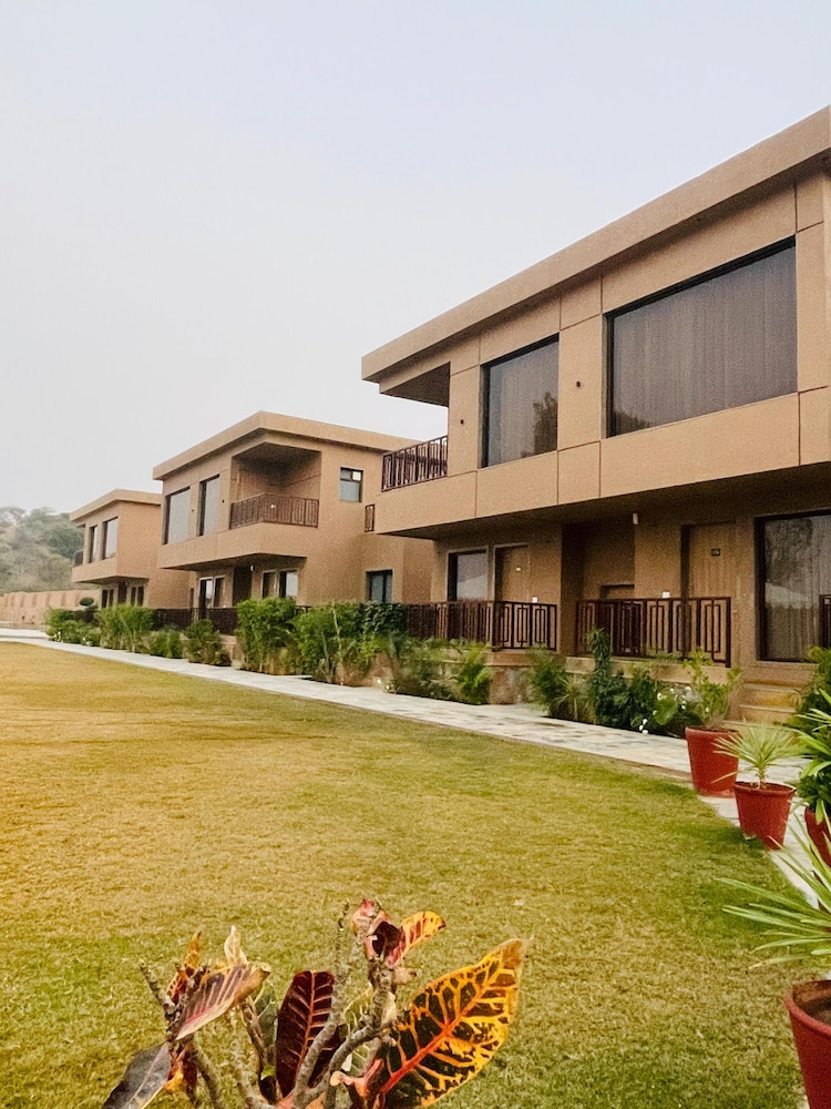 Superior Villa, Garden View