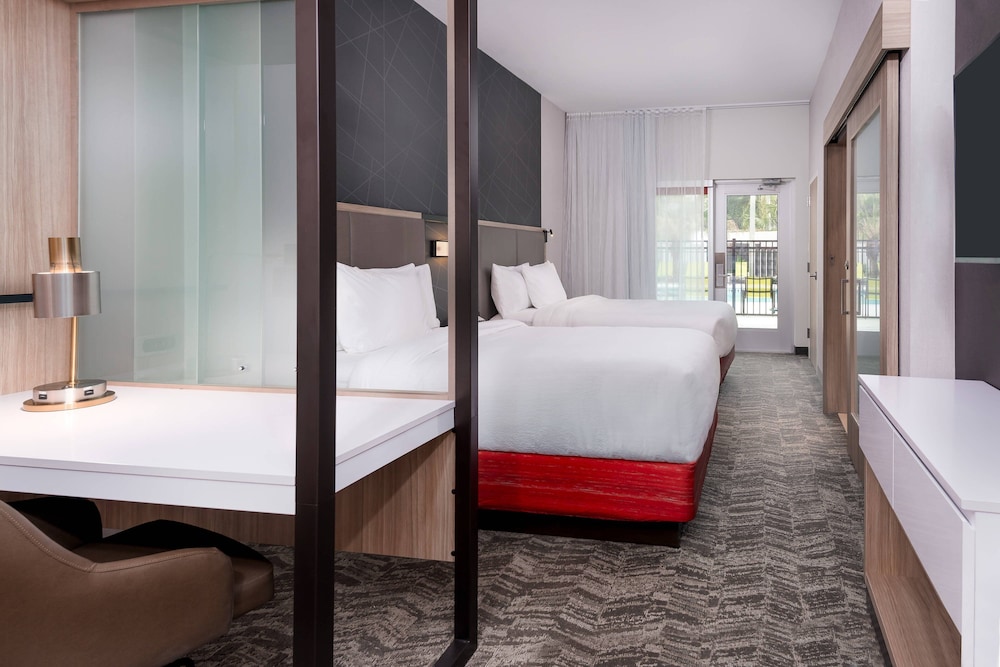 Suite, 2 Queen Beds, Pool Access, Poolside photo 1