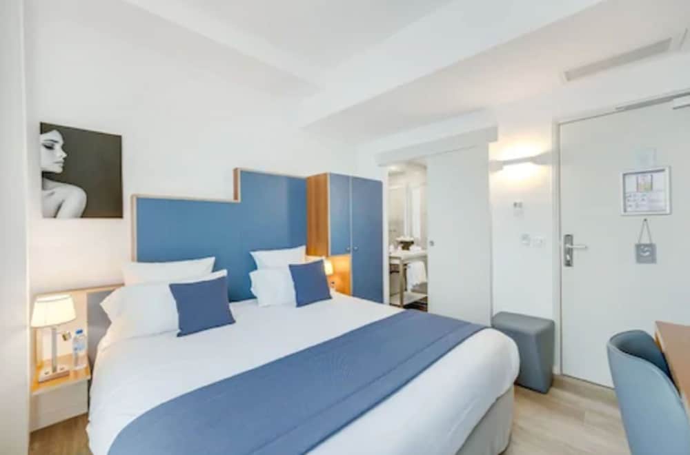 Traditional Double Room, 1 Queen Bed, Non Smoking, City View
