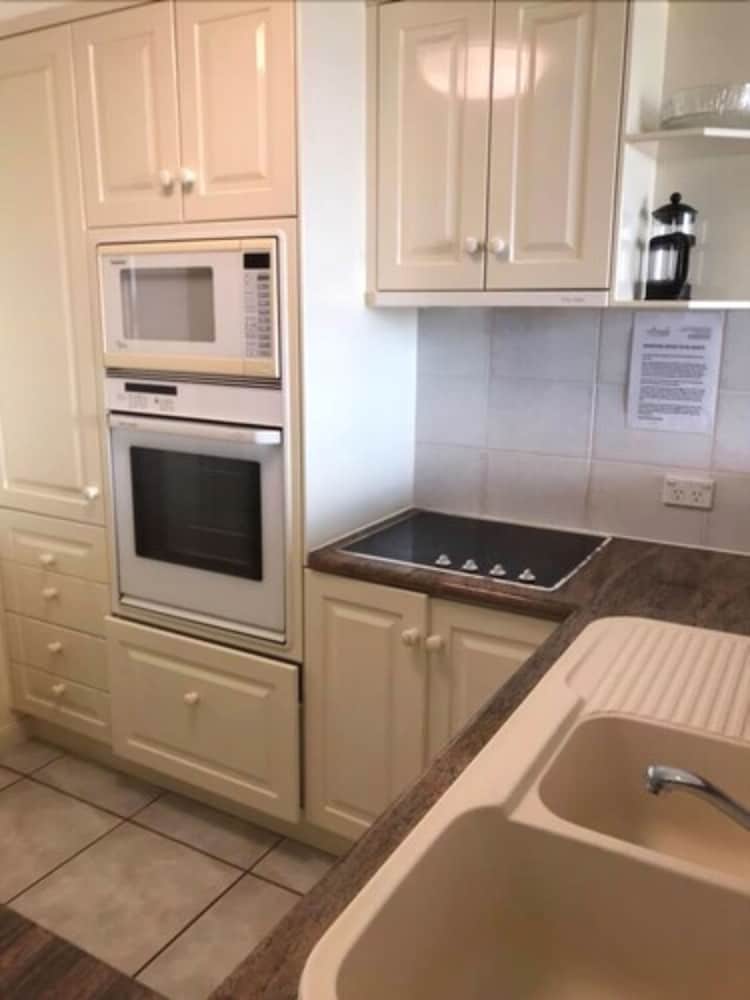 Superior Apartment, 3 Bedrooms, Ocean View photo 3