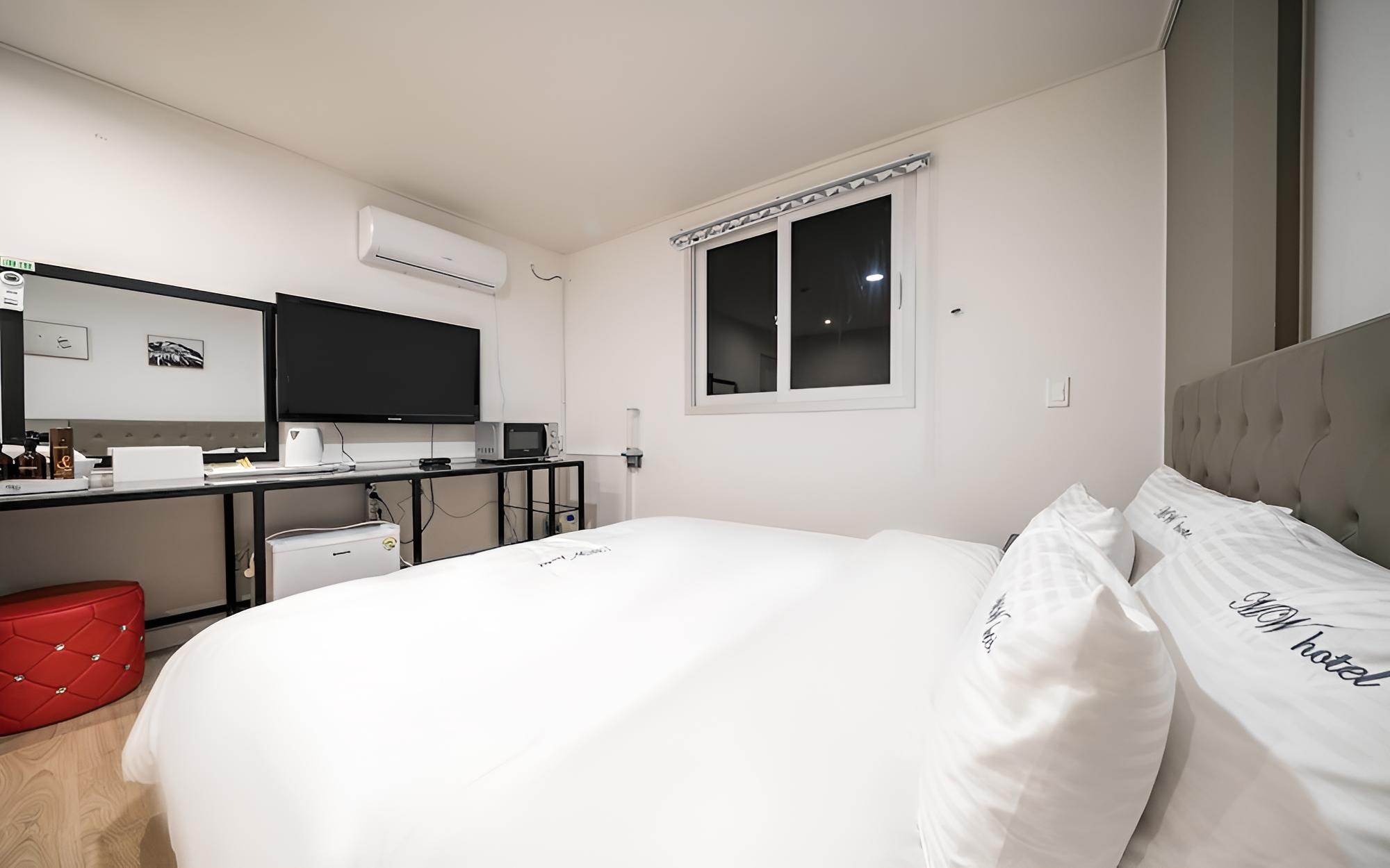 Room (Family (non-smoking room no consecuti) - Photo 4