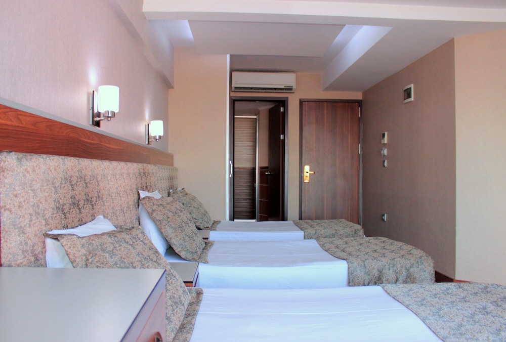 Standard Triple Room photo 1