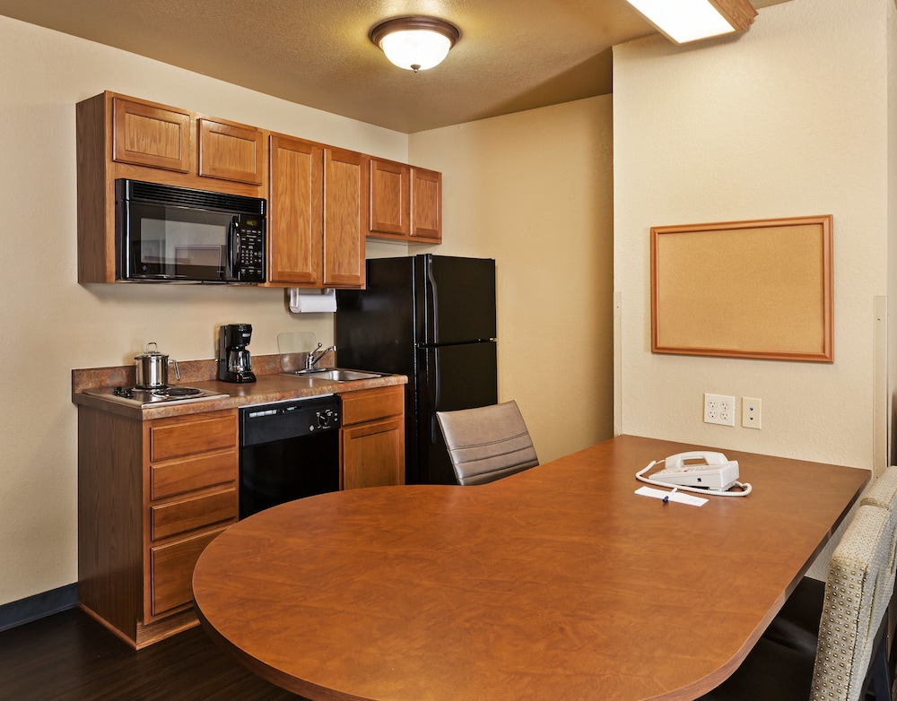 Suite, 1 Bedroom - Photo 2