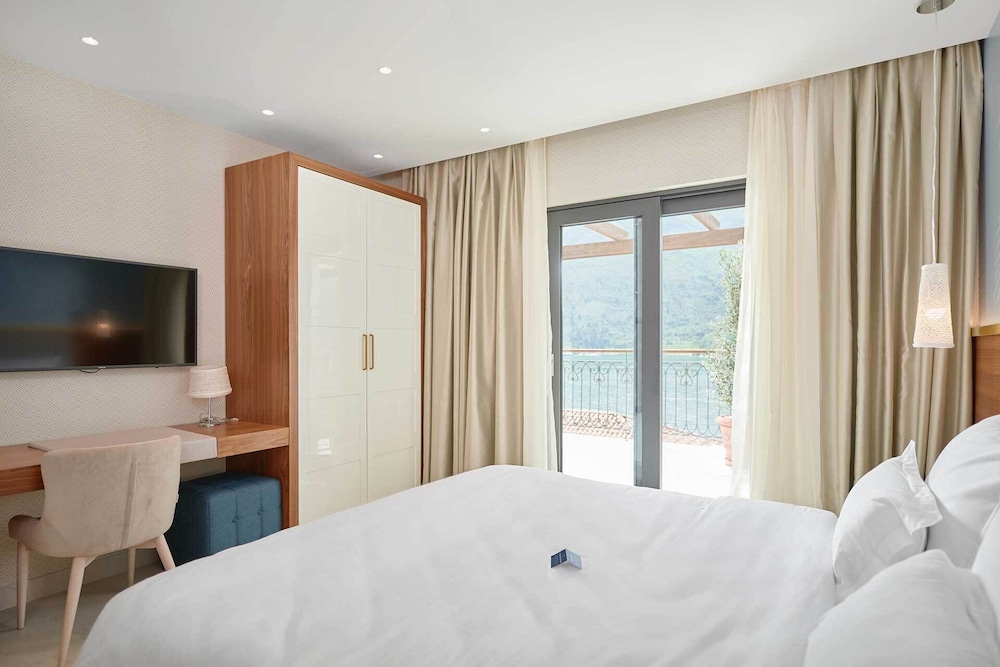 Suite, 2 Bedrooms, Sea View photo 1