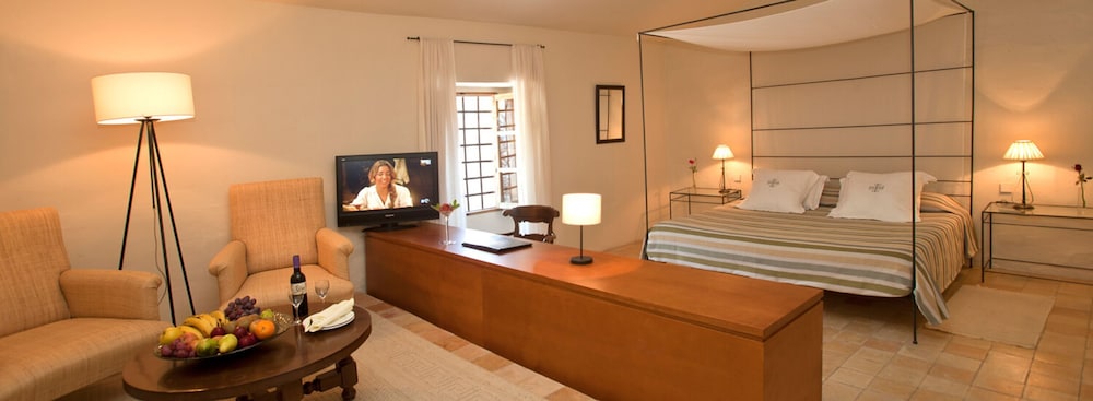 Double Room Single Use - Photo 2