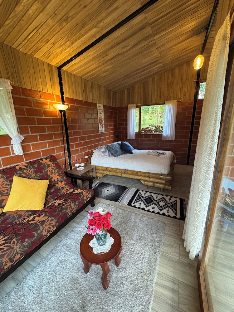 Luxury Cabin, Mountain View photo 2