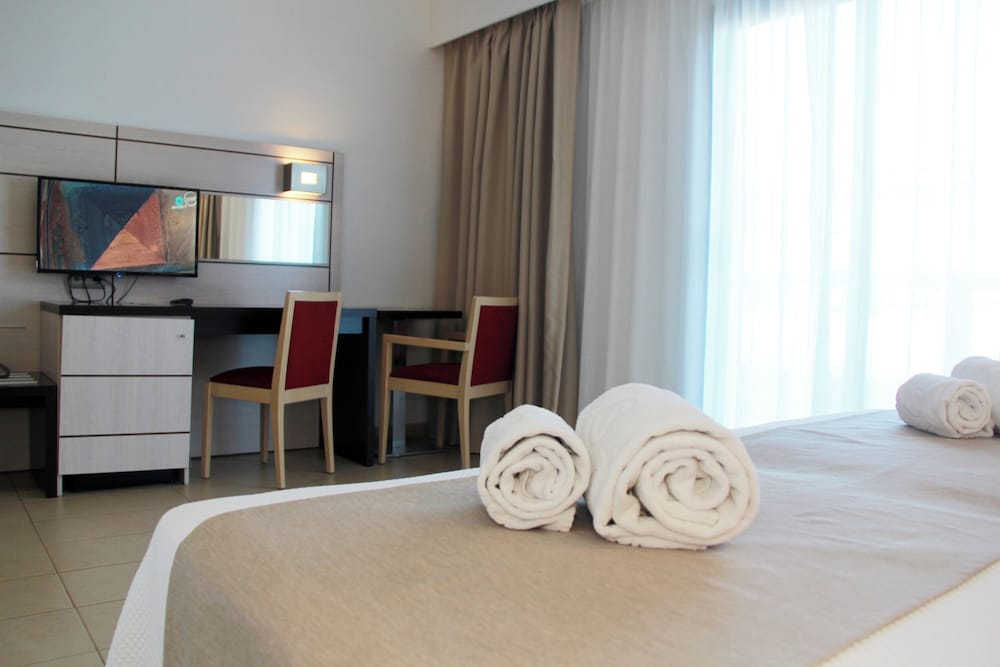 Double Room, Balcony - Photo 5