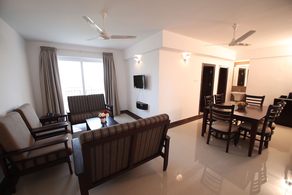 2 Bed Room Family Suite With Balcony - Photo 4
