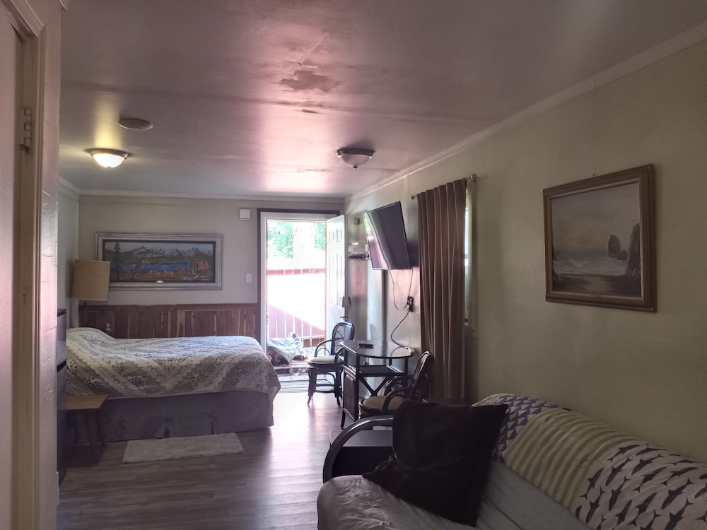 Standard Cabin photo 2