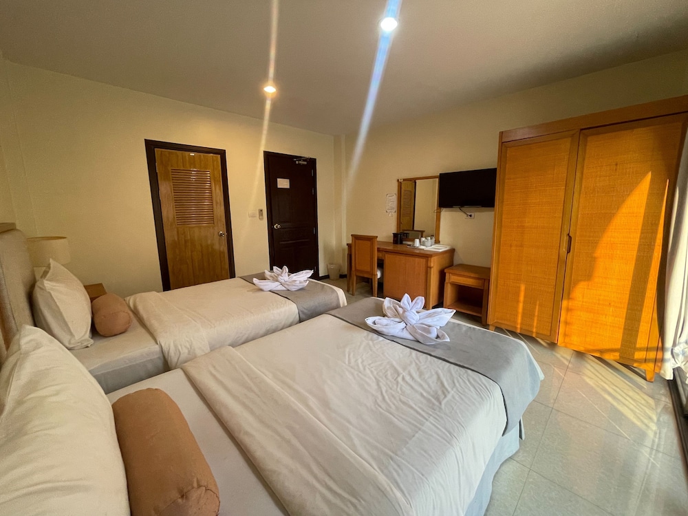 Economy Room