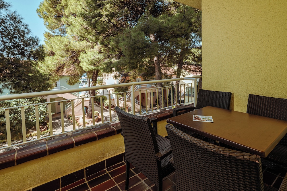 Junior Apartment, 1 Bedroom, Balcony, Resort View photo 1