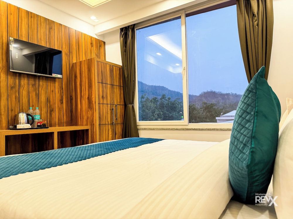 Deluxe Double Room photo 2