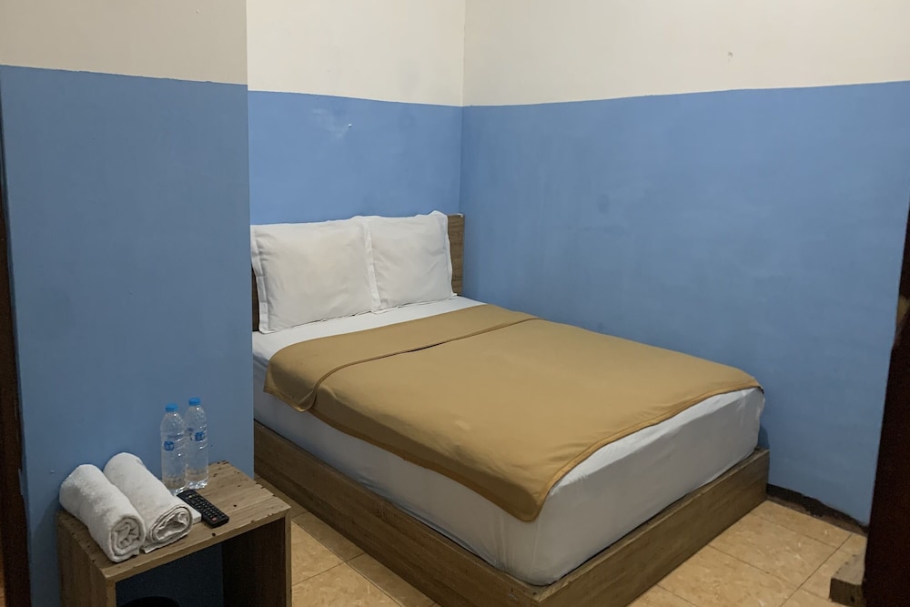 Standard Room - Photo 1