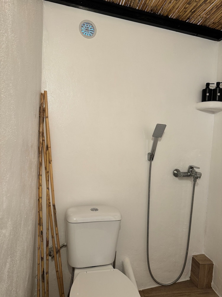 Studio, Smoking photo 2