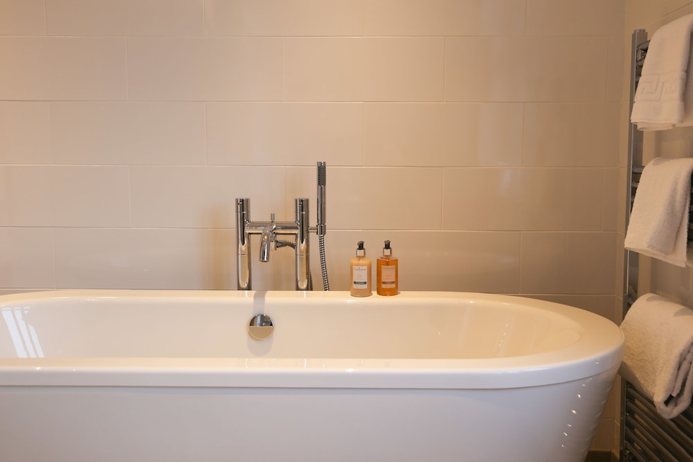 Room, 1 King Bed, Ensuite, Sea View photo 3