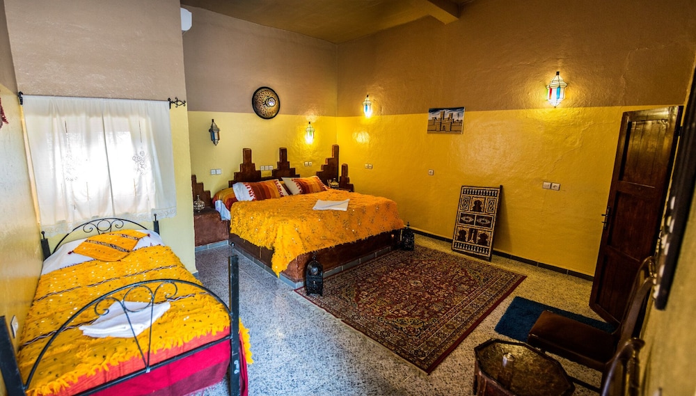 Traditional Triple Room, Private Bathroom - Photo 12