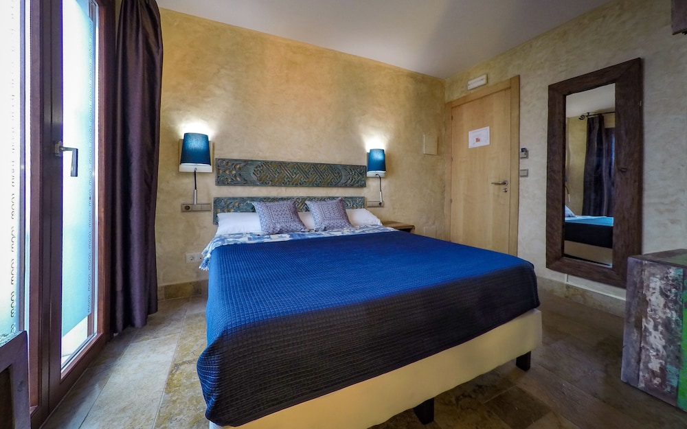 Double Room, 1 Double Bed - Photo 1