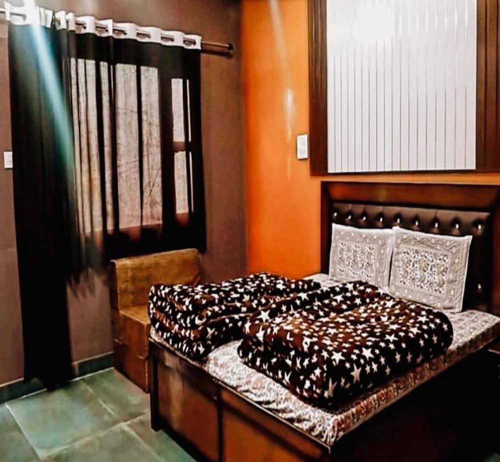 Deluxe Cottage - Photo 2