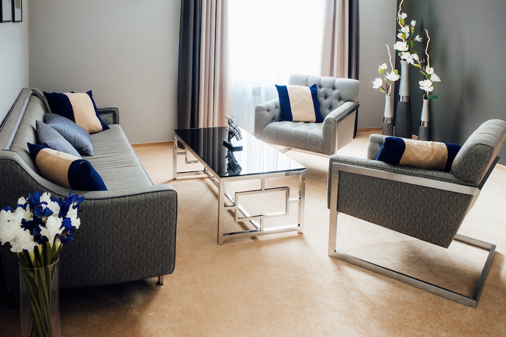 Elite Suite