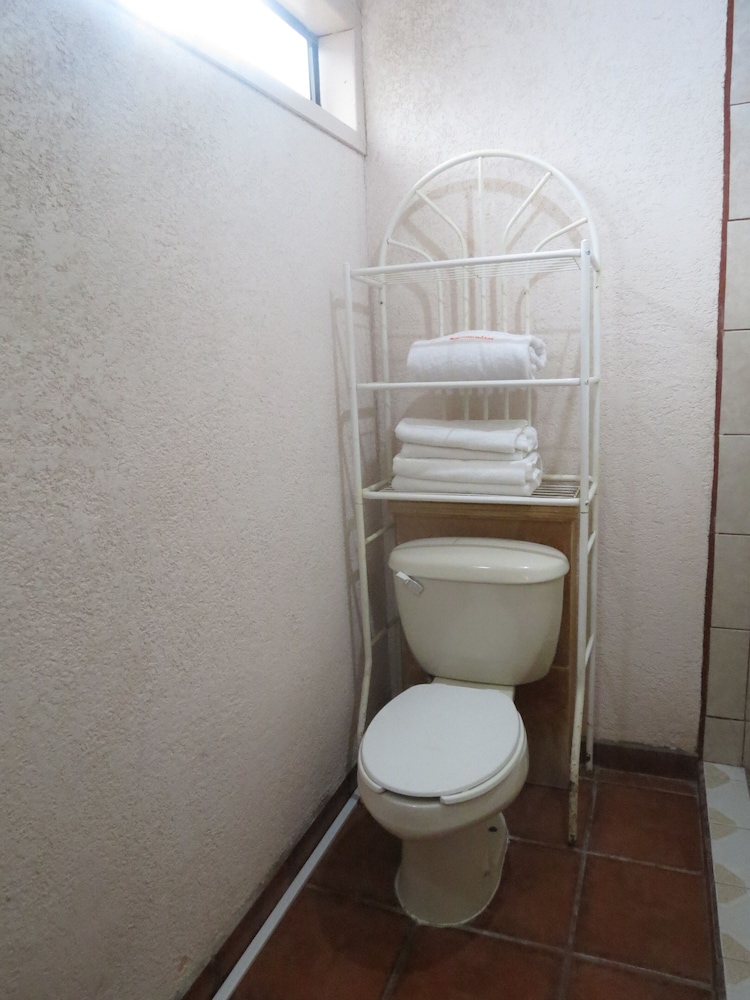 Standard Room - Photo 17