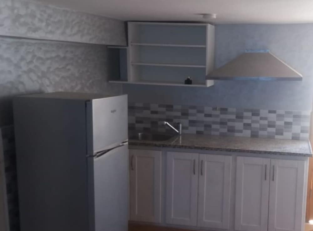 Studio, 1 Bedroom photo 3