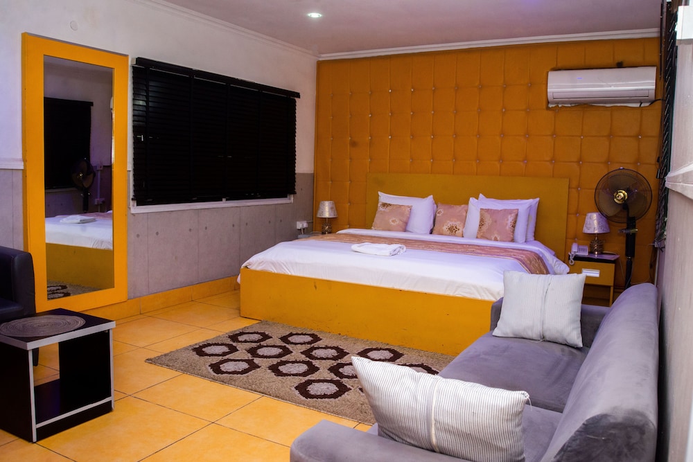 Classic Room - Photo 5