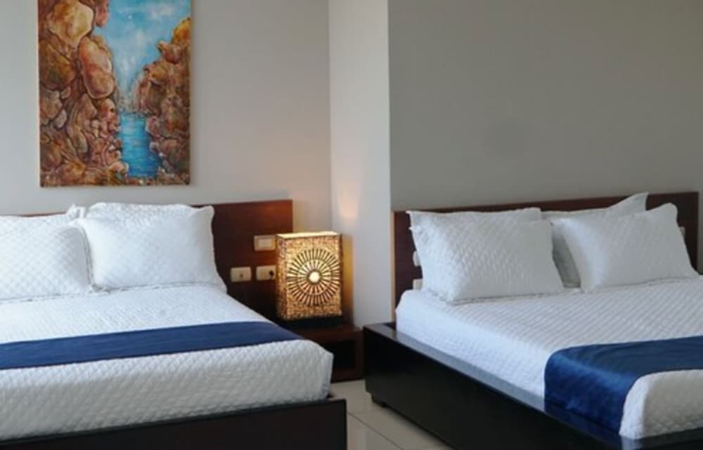 Deluxe Room, 2 Double Beds photo 3