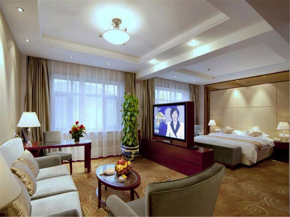 Deluxe Suite, 1 King Bed