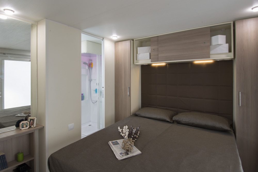 Luxury Mobile Home photo 3