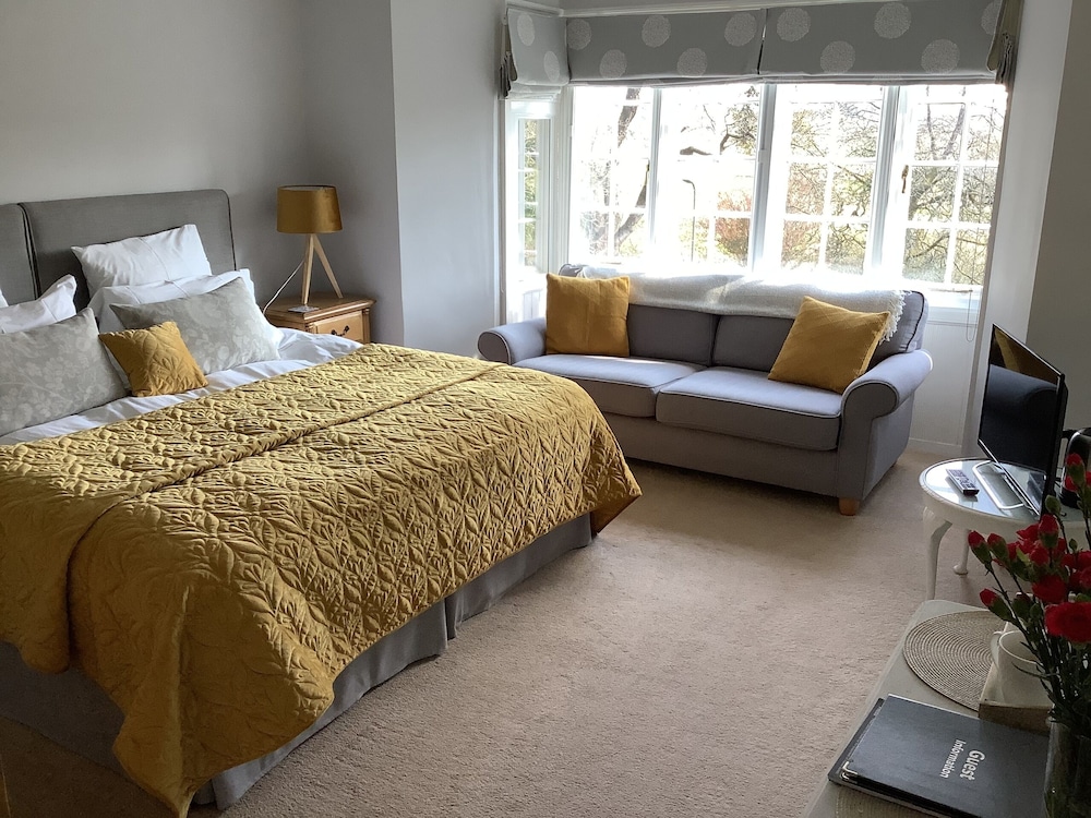 Double Or Twin Room, Ensuite (King-Size Bed) photo 1