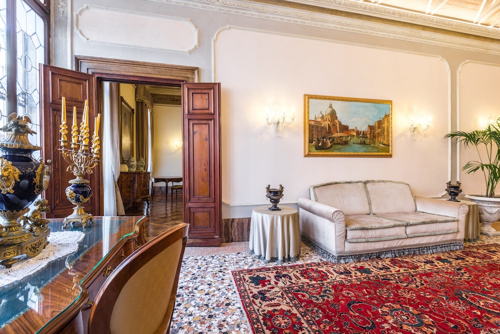 Royal Suite