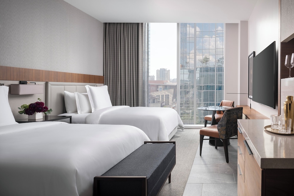 Room, 2 Double Beds, City View