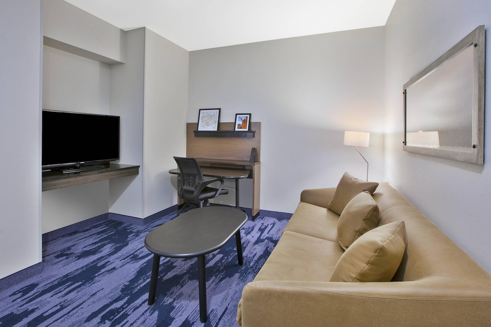 Suite, 1 Bedroom - Photo 4