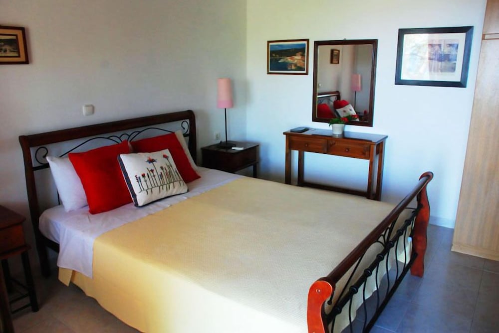 Studio, Sea View, Ground Floor photo 3