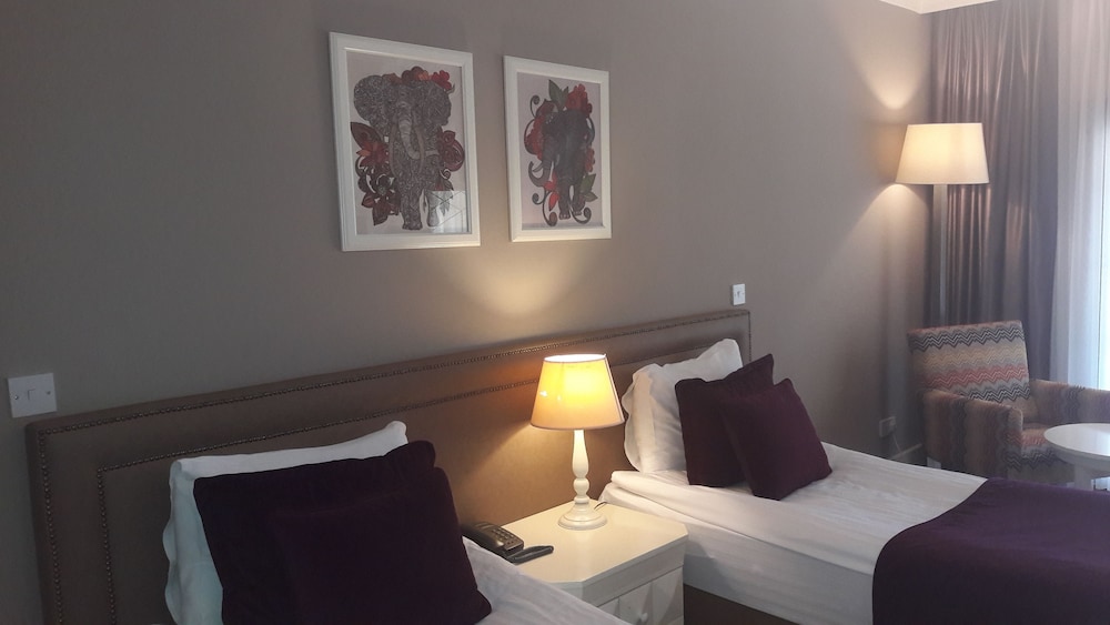 Basic Twin Room photo 3