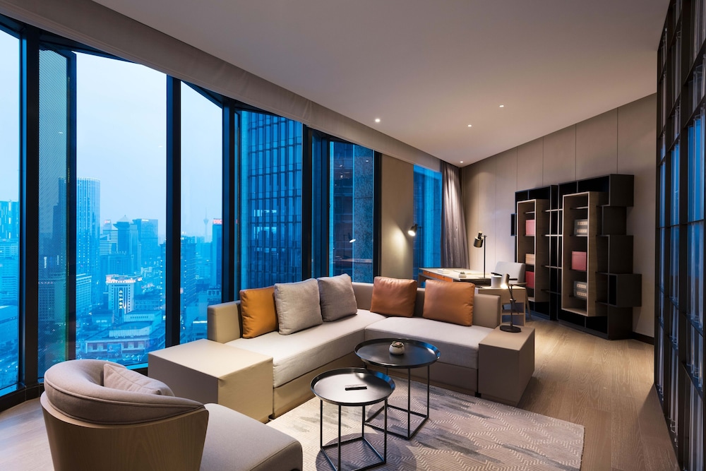 King Grand Skyline Tianfu Square View Suite - Photo 3