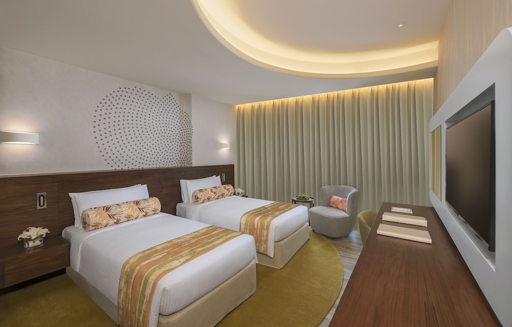 Deluxe Room with Balcony, Palm Sea View
