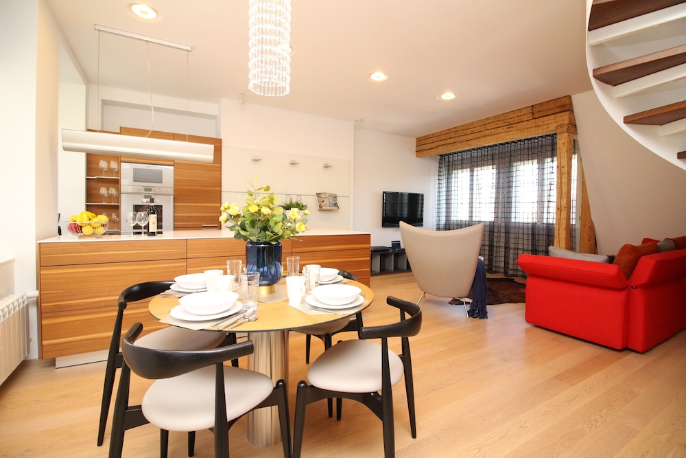 Apartment, 2 Bedrooms, 2 Bathrooms photo 3