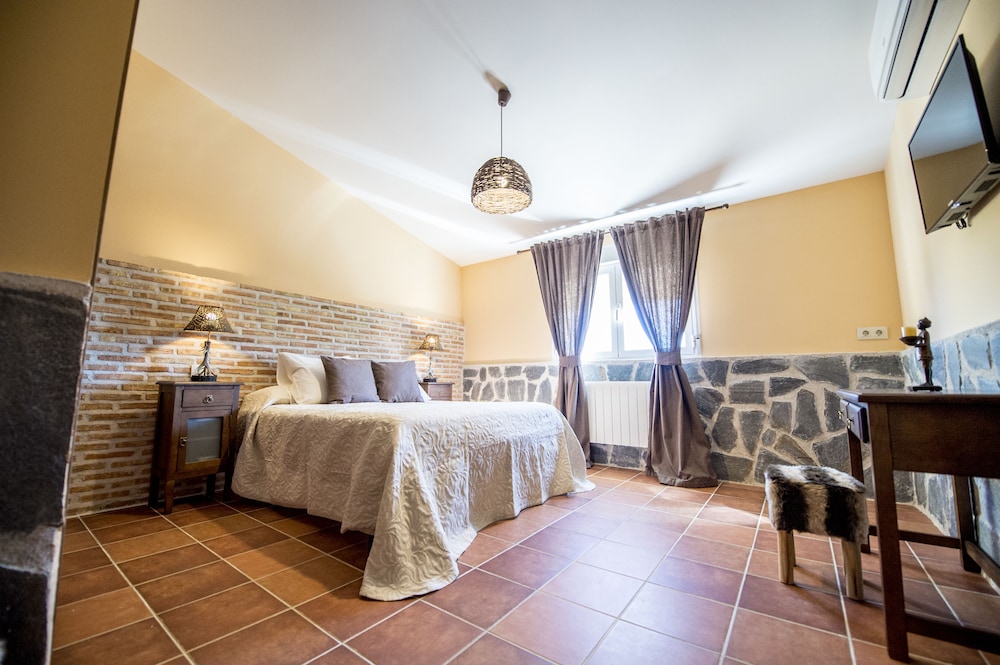 Deluxe Double Room, Mountain View photo 3
