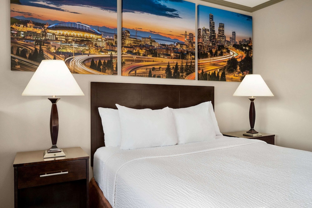 Room, 1 Queen Bed, Non Smoking photo 2