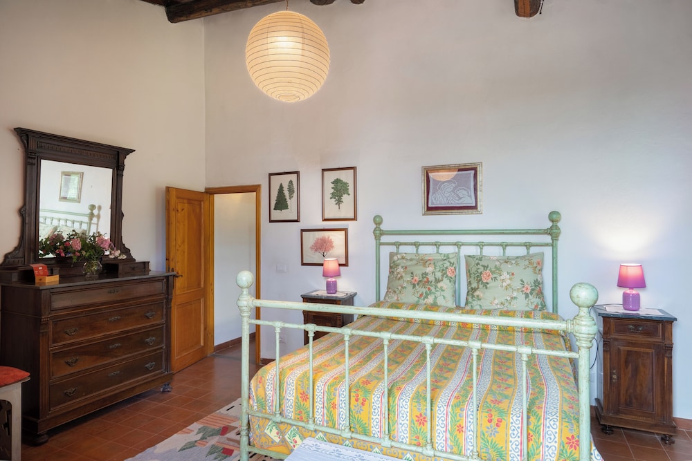 Villa photo 2