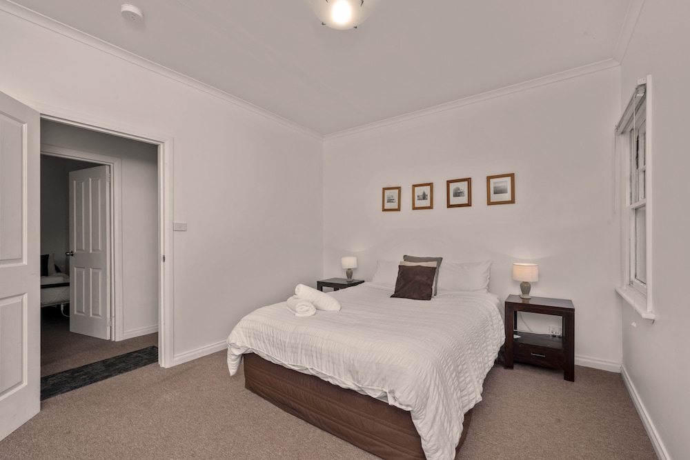 Cottage, 4 Bedrooms (No. 4) photo 2
