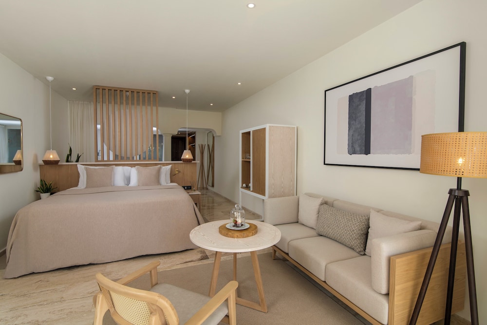 Junior Room, Garden View (The Reserve)