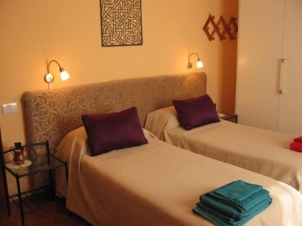 Double Or Twin Room, Shared Bathroom photo 1