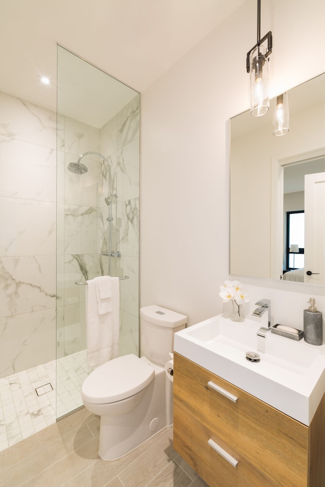 Deluxe Suite, 2 Bedrooms, Ocean View, Poolside - Photo 7