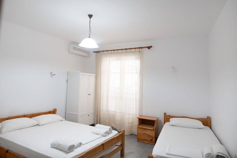 Deluxe Triple Room, Multiple Beds