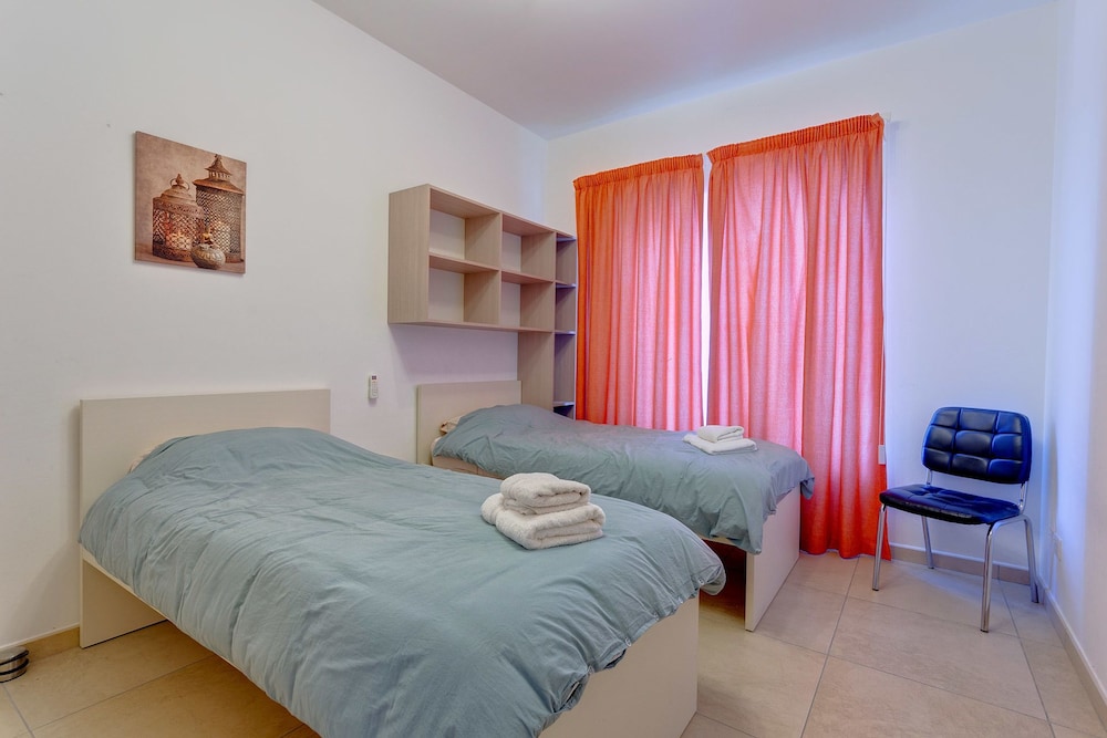 Apartment (3 Bedrooms)